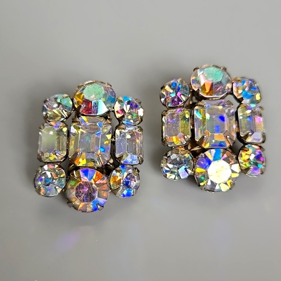 Vintage Crystal Aurora Borealis Clip On Earrings - Picture 8 of 16